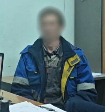 В Иркутске пьяный мужчина угнал автомобиль и врезался в гараж - видео | RuNewsru | Дзен