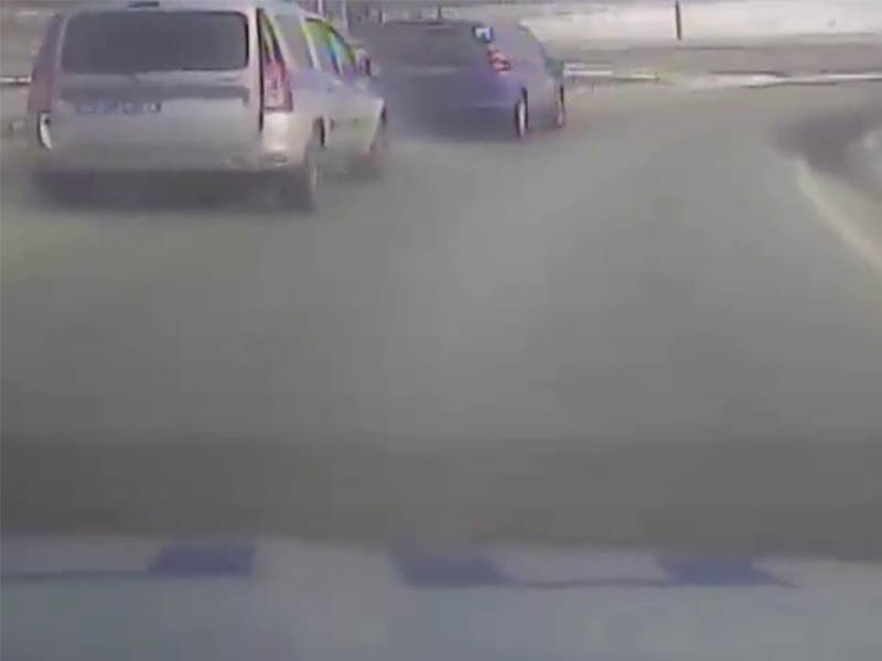Голый водитель, протаранивший в Москве 12 авто, отправлен с «белой горячкой» в психбольницу