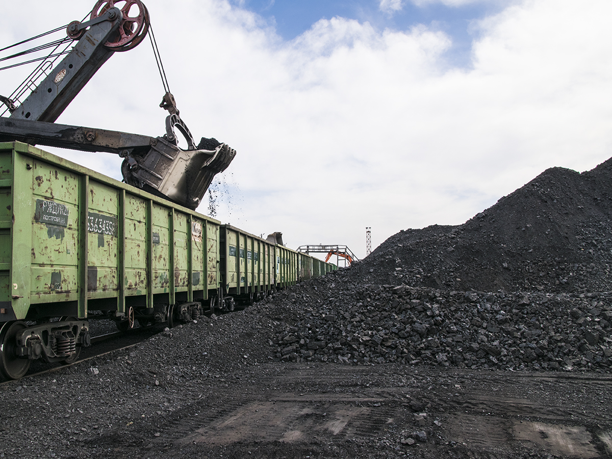 Продается черемховский уголь как в России, так и за рубежом, в основном, в азиатских странах.